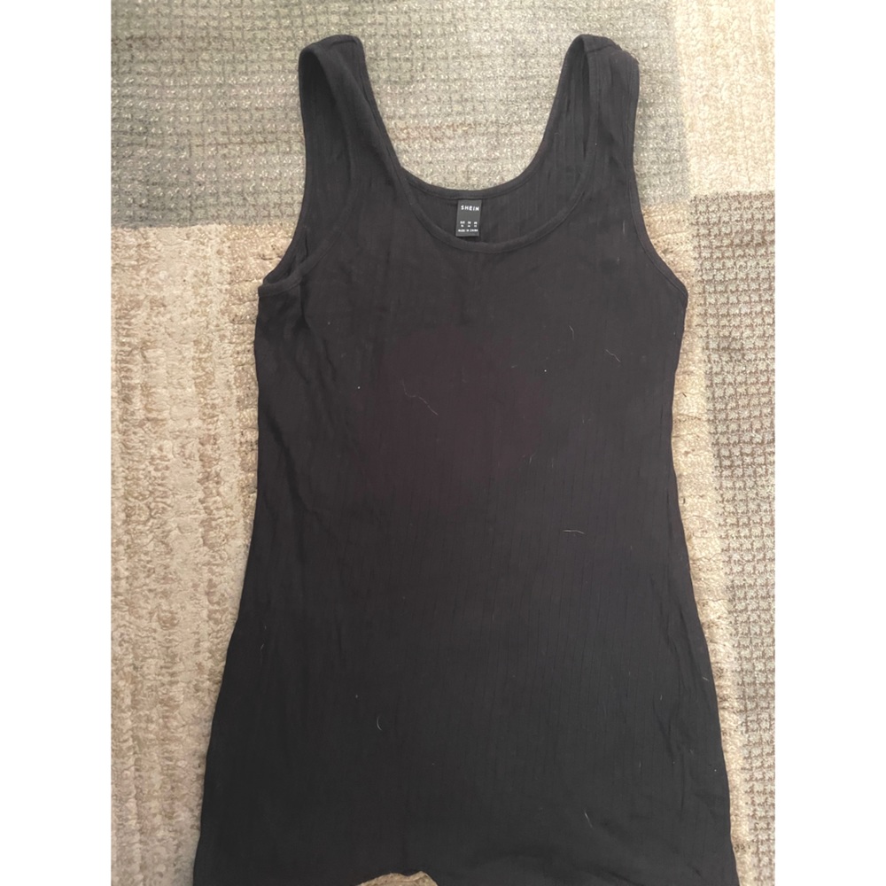 Solid black romper size XL only worn once!